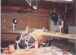 1993-05-body-wings-in-garage