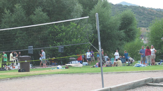 32 adults attend picnic