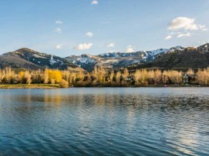 Silver springs large lake from Sanderson